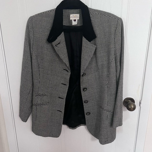 Vintage Blazer - Picture 2 of 3
